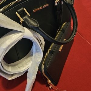 NWT MICHAEL KORS Crossbody bag with wallet